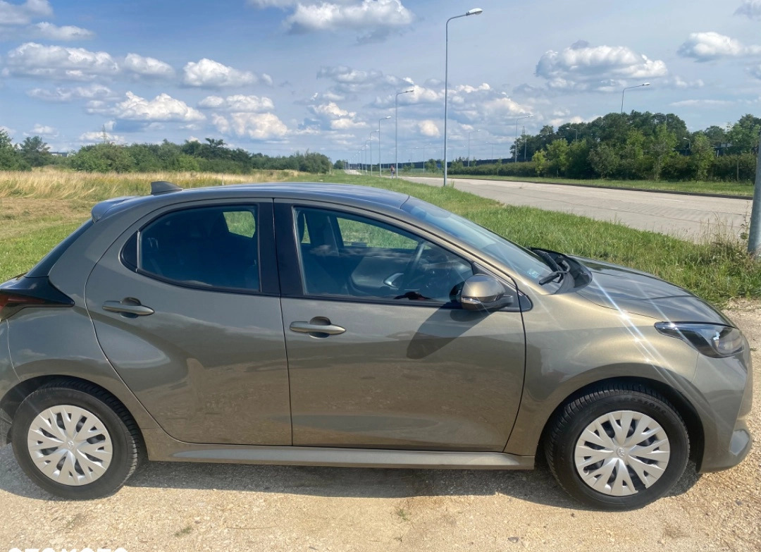 Toyota Yaris cena 70110 przebieg: 18500, rok produkcji 2021 z Kielce małe 407